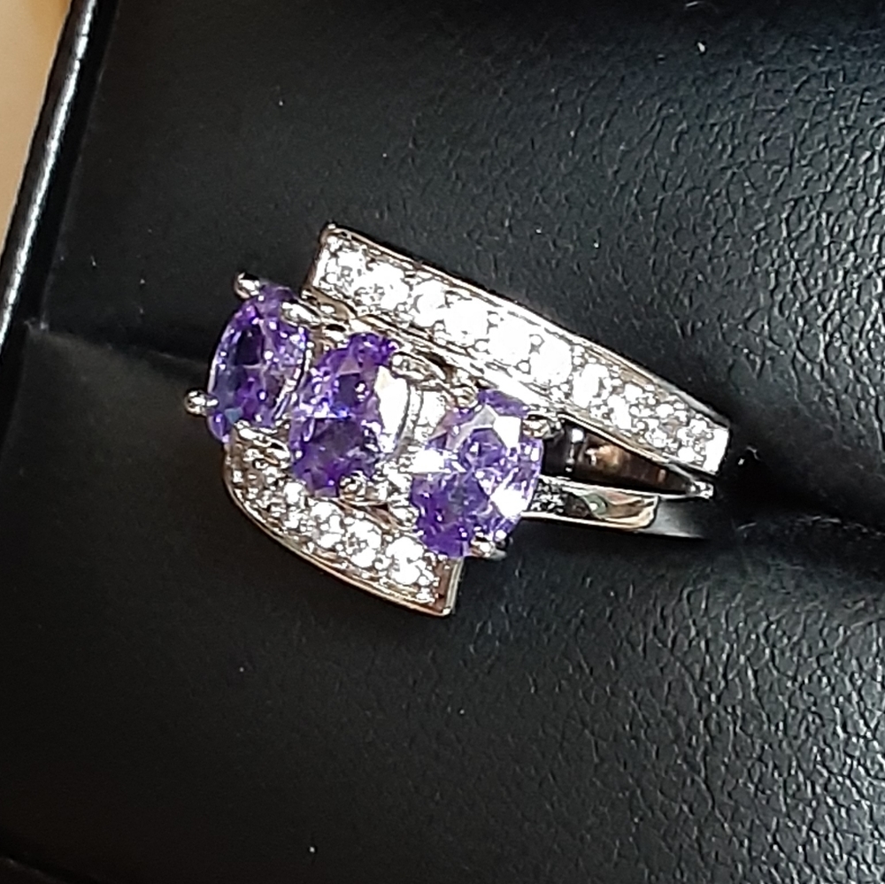 Large Purple Pretty Women's Ring, Size: 5 - Picture 13 of 13